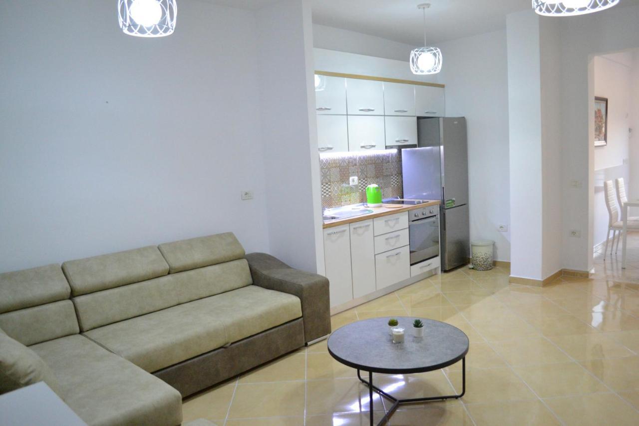 Seaview Penthouse 2 Bedrooms Apartment & Box Garage Vlorë Exteriör bild