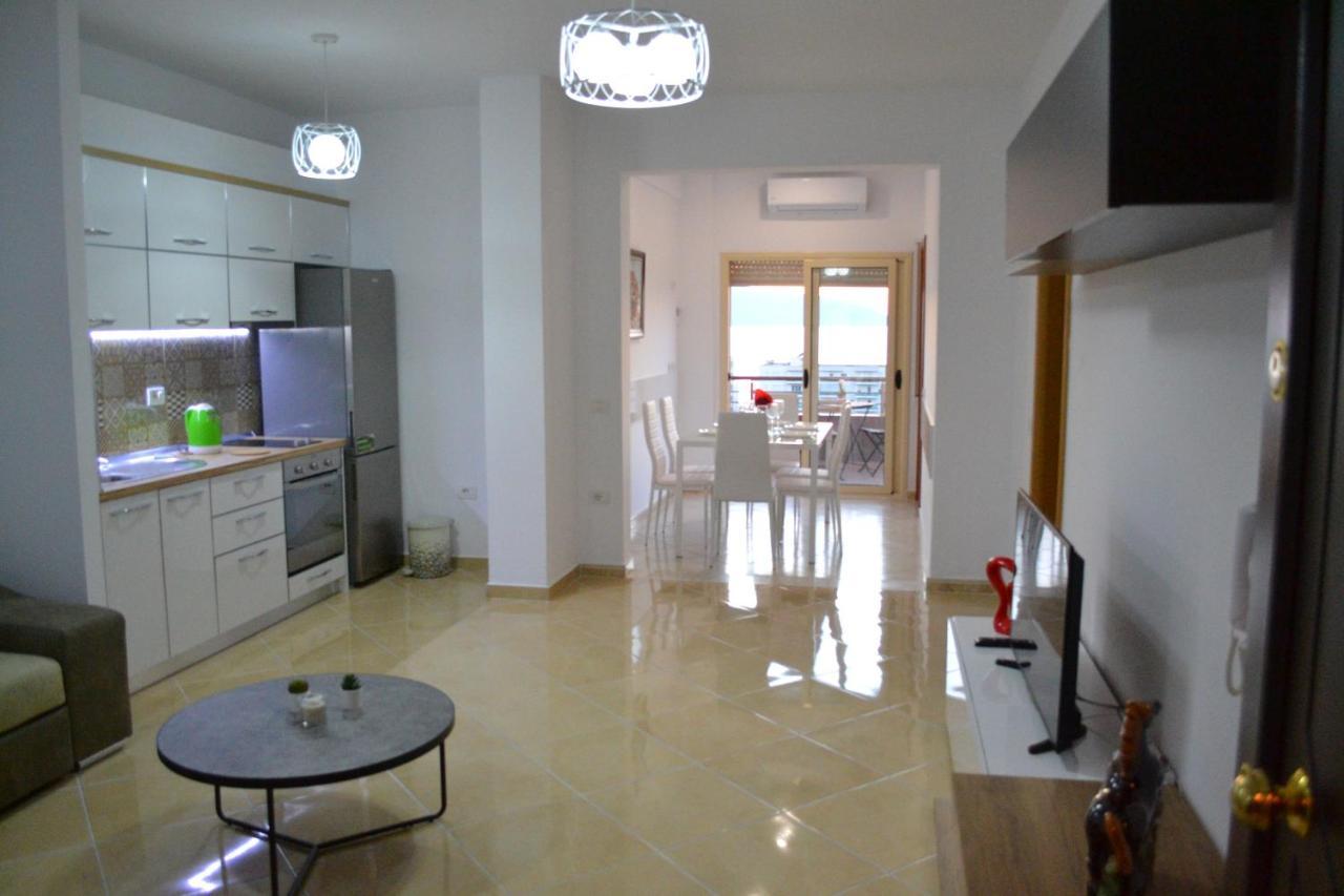 Seaview Penthouse 2 Bedrooms Apartment & Box Garage Vlorë Exteriör bild
